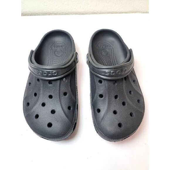 Classic Crocs Unisex Black Clogs Sandals Slip-On Size J3 - Picture 1 of 8